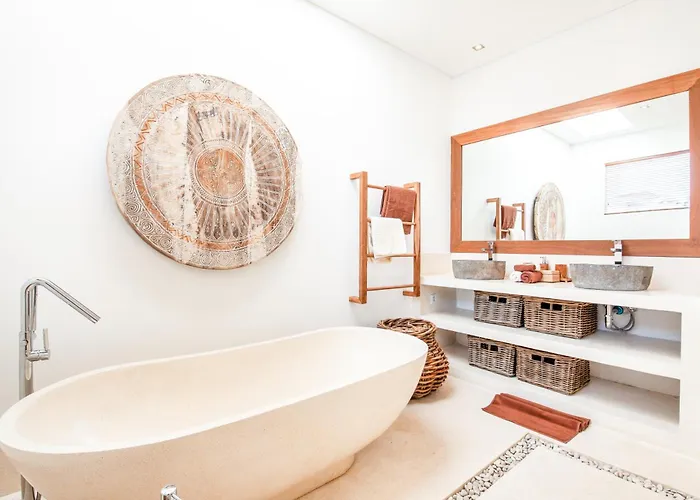 Villa Seaside Haven Charming 4Br Villa, 5 Min To Beach