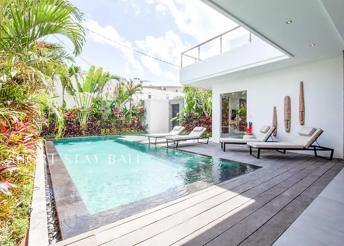 Seaside Haven Charming 4Br Villa, 5 Min To Beach Villa